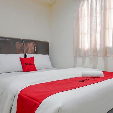 Reddoorz @ Jalan Biak Roxy Jacarta Exterior foto